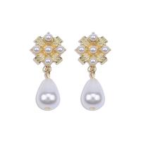 Plastic Pearl Zinc Alloy Earring, with Plastic Pearl, Flower, gold color plated, fashion jewelry & for woman, white 