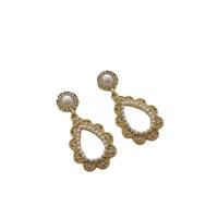 Cubic Zirconia Pendiente Brass Micro Pave, metal, con Perlas plásticas, Gota, chapado en color dorado, Joyería & micro arcilla de zirconia cúbica & para mujer, dorado, 16.6x74.5mm, Vendido por Par