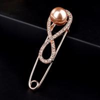 Rhinestone Zinc Alloy Brooch, with Plastic Pearl, Safety Pin, fashion jewelry & for woman & with rhinestone, rose gold color 