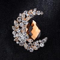 Rhinestone Zinc Alloy Brooch, with Crystal, fashion jewelry & for woman & with rhinestone 