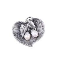 Zinc Alloy Jewelry Brooch, with Plastic Pearl, Heart, plated, fashion jewelry & Unisex 