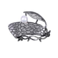 Zinc Alloy Jewelry Brooch, with Plastic Pearl, plated, fashion jewelry & Unisex 