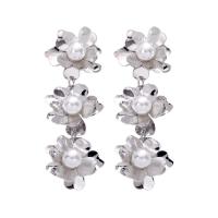 Plastic Pearl Zinc Alloy Earring, with ABS Plastic Pearl, Flower, plated, fashion jewelry & for woman 