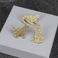 Bijoux broche en Zinc alliage , alliage de zinc, chat, Placage de couleur d'or, styles différents pour le choix & pour femme, Vendu par PC