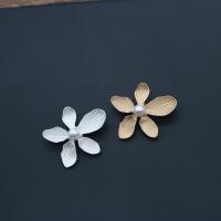 Plastic Pearl Brooch, Zinc Alloy, with Plastic Pearl, Flower, plated, fashion jewelry & for woman 
