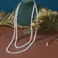 Collier en perles d'eau douce Pull, perle d'eau douce cultivée, avec laiton, Irrégulière, bijoux de mode & pour femme, blanc, 5-6mm cm, Vendu par PC