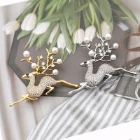 Plastic Pearl Brooch, Brass, with Cubic Zirconia & Plastic Pearl, Deer, plated, Christmas Design & Unisex 