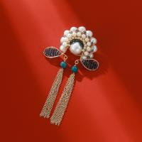 Freshwater Pearl Brooch, Brass, with Freshwater Pearl & Crystal, Plating champagne gold, fashion jewelry & for woman 