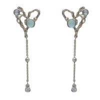 Zinc Alloy Rhinestone Drop Earring, with Glass Rhinestone, Heart, silver color plated, fashion jewelry & for woman, silver color 