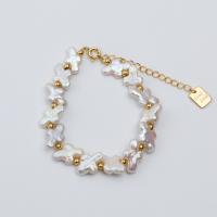 bracelet en laiton de perle d'eau douce cultivée, avec laiton, avec 1.57inch chaînes de rallonge, bijoux de mode & pour femme, blanc Environ 6.29 pouce, Vendu par PC