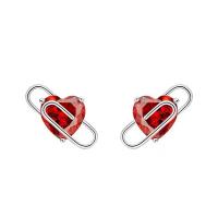 Boucles d'oreilles en laiton zircon cubique, avec zircon cubique, coeur, Placage de couleur argentée, bijoux de mode & pour femme, rouge Vendu par paire