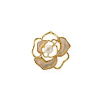 Broche Perle en plastique, laiton, avec Huître perlière & perle de plastique, Placage de couleur d'or, bijoux de mode & pour femme Vendu par PC