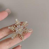 Cubic Zirconia Brooch, Brass, Snowflake, gold color plated, Korean style & micro pave cubic zirconia & for woman 