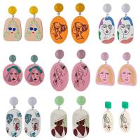 Boucle d'oreille de goutte acrylique, avec alliage de zinc, styles différents pour le choix & pour femme, multicolore, 4.9-7.3cm, Vendu par paire