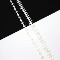 Weiße Lippenschale Perlen, Kreuz, geschnitzt, DIY & verschiedene Größen vorhanden, weiß, Länge:ca. 38 cm, verkauft von Strang