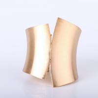 Zinc Alloy Cuff Bangle, fashion jewelry & brushed, golden, 82mm, Inner Approx 61mm 
