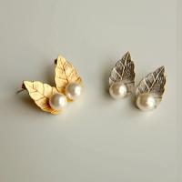 Plastic Pearl Zinc Alloy Earring, with Plastic Pearl, Leaf, plated, fashion jewelry & for woman 