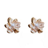 Kunststoff Perle Zink Legierung Ohrring, Zinklegierung, mit Kunststoff Perlen, Blume, goldfarben plattiert, für Frau & Emaille, 21x22mm, verkauft von Paar