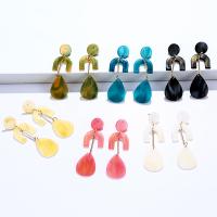 Boucle d'oreille de goutte acrylique, avec laiton, bijoux de mode & pour femme, plus de couleurs à choisir Vendu par paire
