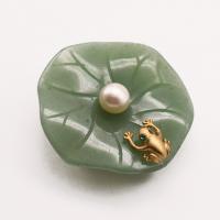 Freshwater Pearl Brooch, Green Aventurine, with Freshwater Pearl & Brass, Frog, plated, fashion jewelry & for woman & with rhinestone, 50mm 