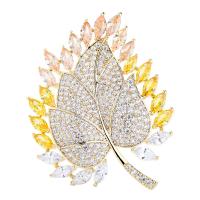 Freshwater Pearl Brooch, Brass, with Freshwater Pearl, Leaf, Vacuum Ion Plating, micro pave cubic zirconia 