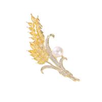 Freshwater Pearl Brooch, Brass, with Freshwater Pearl, Wheat, Vacuum Ion Plating, fashion jewelry & micro pave cubic zirconia & for woman, golden 