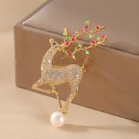 Freshwater Pearl Brooch, Brass, with Freshwater Pearl, Deer, Vacuum Ion Plating, fashion jewelry & micro pave cubic zirconia & for woman, gold 