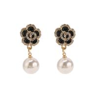 Cubic Zirconia Micro Pave Brass Earring, Zinc Alloy, with Plastic Pearl, fashion jewelry & micro pave cubic zirconia & for woman, golden 