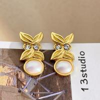 Plastic Pearl Zinc Alloy Earring, with Plastic Pearl, fashion jewelry & for woman & with rhinestone, golden, 28mm 