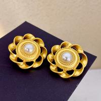 Plastic Pearl Zinc Alloy Earring, with Plastic Pearl, real gold plated, fashion jewelry & for woman, golden, 35mm 