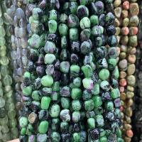 Perles en rouge vert, Rubis en Zoïsite, pepite, poli, DIY, vert Environ Vendu par brin