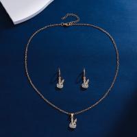 Rhinestone en alliage de zinc bijoux , boucle d'oreille & collier, avec 1.97inch chaînes de rallonge, lapin, Placage de couleur d'or, 2 pièces & bijoux de mode & pour femme & avec strass, 32mm Environ 18.11 pouce, Vendu par fixé