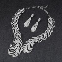 Rhinestone en alliage de zinc bijoux , Boucle d’oreille stud & collier, avec 1.97inch chaînes de rallonge, Placage de couleur argentée, 2 pièces & bijoux de mode & pour femme & avec strass Environ 16.93 pouce, Vendu par fixé