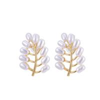 Brass Stud Earring, with Plastic Pearl, Leaf, gold color plated, fashion jewelry & for woman [