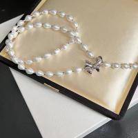 Collier en perles d'eau douce Pull, perle d'eau douce cultivée, avec Alliage de cuivre, 14K rempli d’or, bijoux de mode & pour femme, blanc, 8-9mm Environ 83 cm, Vendu par PC[