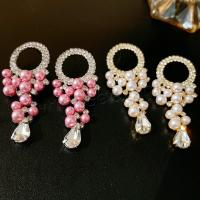 Pendiente de aleación de cinc con perlas plásticas, aleación de zinc, con Perlas plásticas, Joyería & para mujer & con diamantes de imitación, más colores para la opción, 60x25mm, Vendido por Par