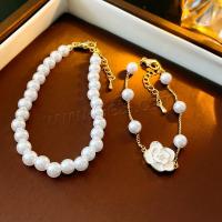 Bracelets de perles en plastique, laiton, avec perle de plastique, Plaqué d'or, 2 pièces & bijoux de mode & pour femme, blanc Environ 21.5 cm, Vendu par fixé[