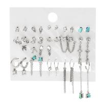 Boucle d'oreille en alliage Zinc turquoise, alliage de zinc, avec turquoise, Placage, 17 pièces & bijoux de mode & pour femme & avec strass, plus de couleurs à choisir, Vendu par fixé[