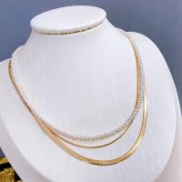 Collier de chaîne en laiton de perles d'eau douce, perle d'eau douce cultivée, avec Alliage de cuivre, 14K rempli d’or, bijoux de mode & styles différents pour le choix & pour femme, doré Environ 38 cm, Vendu par PC[
