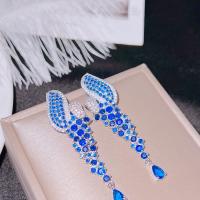 Boucle d'oreille goutte laiton strass, avec Perceuse à eau en verre, Placage de couleur platine, bijoux de mode & pour femme, bleu Vendu par paire[