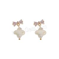Boucles d'oreilles en laiton zircon cubique, avec Huître perlière, Placage de couleur d'or, bijoux de mode & pavé de micro zircon & pour femme, blanc Vendu par paire[