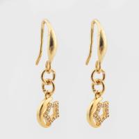 Boucles d'oreilles en laiton zircon cubique pavent, Lune et Etoile, couleur de haute qualité d'or plaqué, bijoux de mode & pavé de micro zircon & pour femme Vendu par paire[