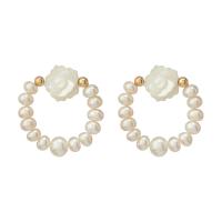 Boucles d'oreilles d'eau douce de Perle , perle d'eau douce cultivée, avec résine & laiton, Plaqué d'or 14K, bijoux de mode & pour femme, deux couleurs différentes, 30mm, Vendu par paire[