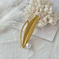 Plastic Pearl Brooch, Zinc Alloy, with Plastic Pearl, Leaf, plated, fashion jewelry, golden [