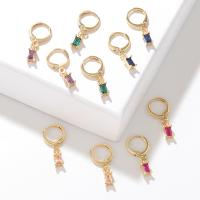 Boucles d'oreilles en laiton zircon cubique, bijoux de mode & pavé de micro zircon & pour femme, plus de couleurs à choisir Vendu par paire