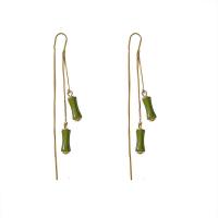 Fil de laiton Grâce à oreilles, avec Acrylique, Placage de couleur d'or, bijoux de mode & pour femme, vert Vendu par paire