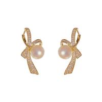 Boucles d'oreilles en laiton zircon cubique pavent, avec perle de plastique, Noeud papillon, Placage de couleur d'or, bijoux de mode & pavé de micro zircon & pour femme Vendu par paire[
