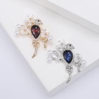 Rhinestone Zinc Alloy Brooch, with ABS Plastic Pearl, Bird, plated, fashion jewelry & for woman & with rhinestone 