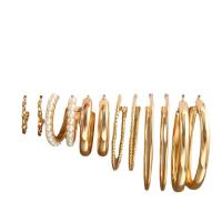 clou d'oreille en fer, avec perle de plastique & alliage de zinc, Placage de couleur d'or, bijoux de mode & styles différents pour le choix & pour femme, 20-48mm, Vendu par fixé[