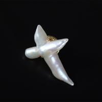 Freshwater Pearl Brooch, with Brass, Cross, gold color plated, fashion jewelry & for woman, white, 20-30x30-40mm 